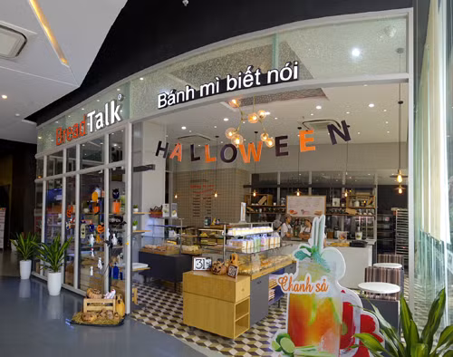 khai truong trung tam giai tri vrc vinh recreation center