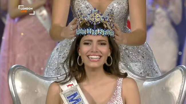 nhan sac nguoi dep 19 tuoi vua dang quang hoa hau the gioi 2016