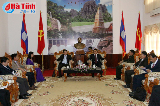 chu tich ubnd tinh ha tinh lam viec voi lanh dao tinh bolykhamxay
