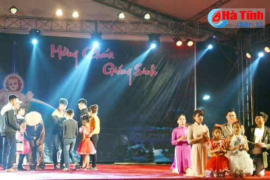 lung linh sac mau giang sinh cua giao dan ha tinh