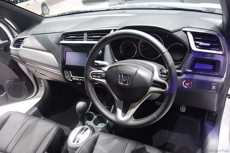 honda br v modulo chot gia 472 trieu dong