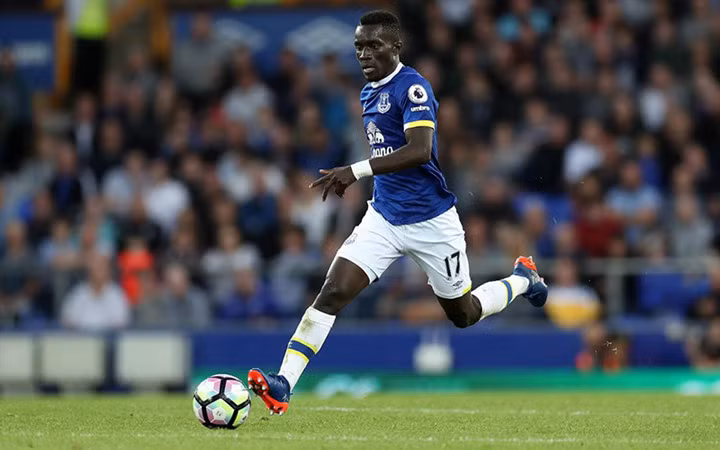 top 10 ban hop dong he xat ra mieng tai premier league 2016