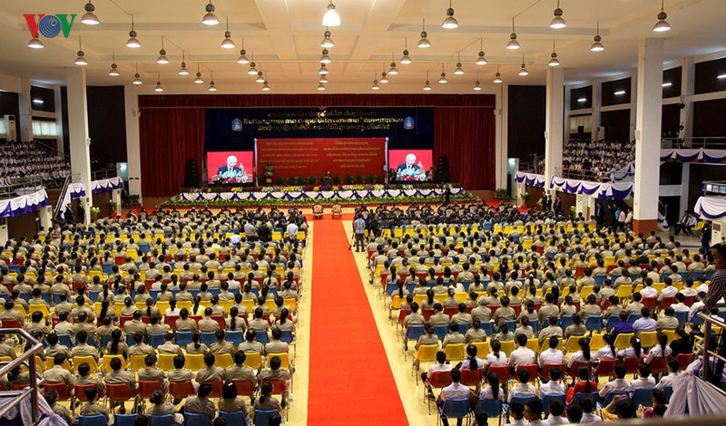 nhung chuyen cong du noi bat cua lanh dao dang nha nuoc nam 2016