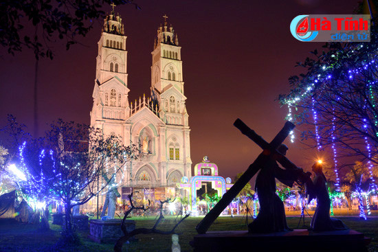 lung linh sac mau giang sinh cua giao dan ha tinh