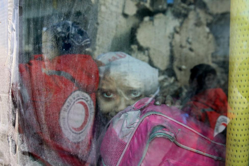 photo tren chuyen xe buyt roi aleppo