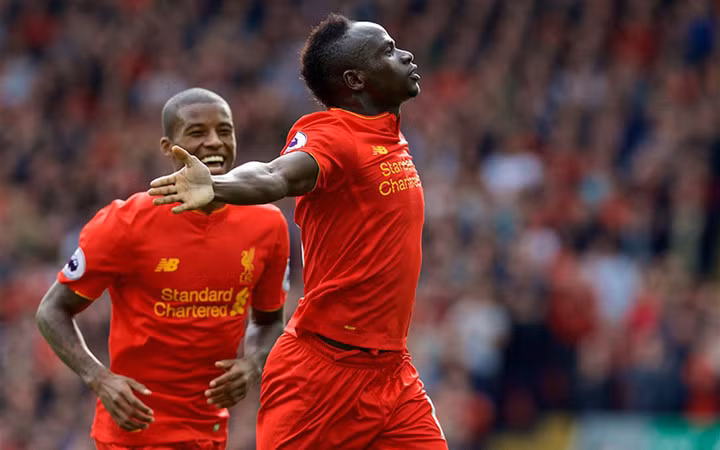 top 10 ban hop dong he xat ra mieng tai premier league 2016