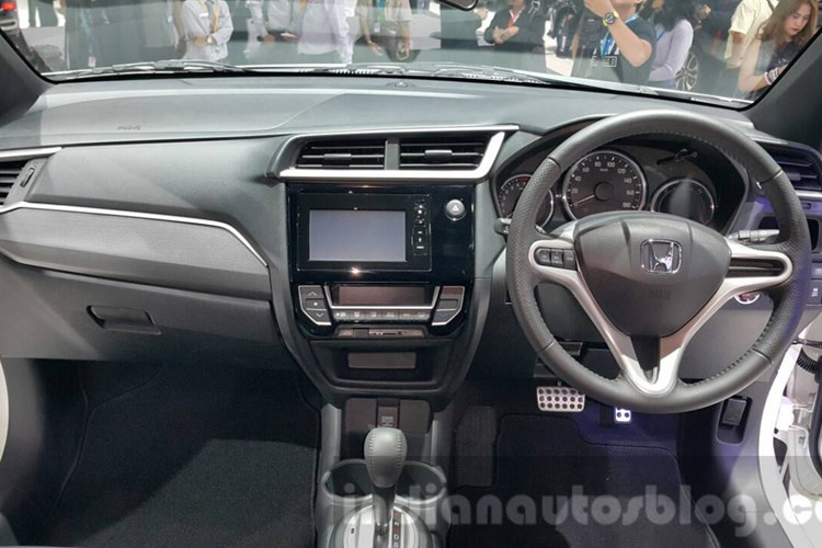 honda br v modulo chot gia 472 trieu dong