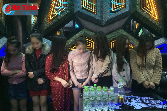 dot kich quan karaoke luc rang sang bat 18 doi tuong su dung ma tuy