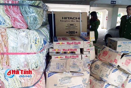 bat xe khach cho luong lon hang tieu dung khong ro nguon goc