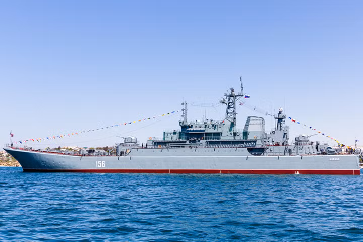 diem danh 9 chien ham chu luc trong ham doi bien den