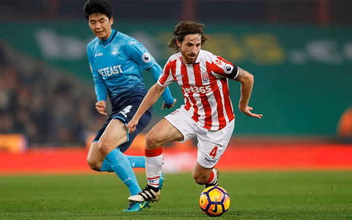 top 10 ban hop dong he xat ra mieng tai premier league 2016