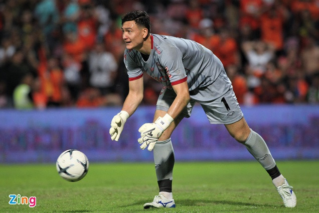 Đội bóng V.League nào cứu nổi Đặng Văn Lâm?