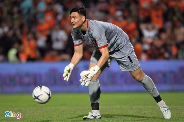 Đội bóng V.League nào cứu nổi Đặng Văn Lâm?