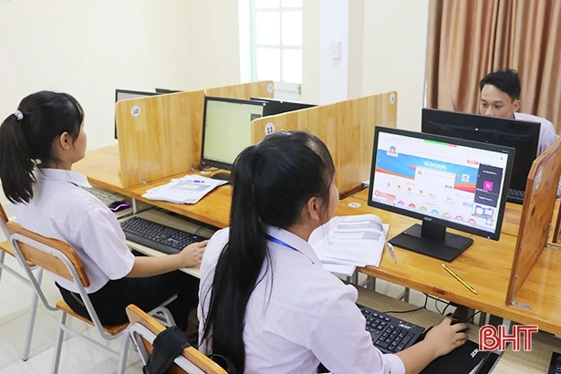 24 thí sinh Hà Tĩnh tranh tài vòng chung kết “Pháp luật học đường”