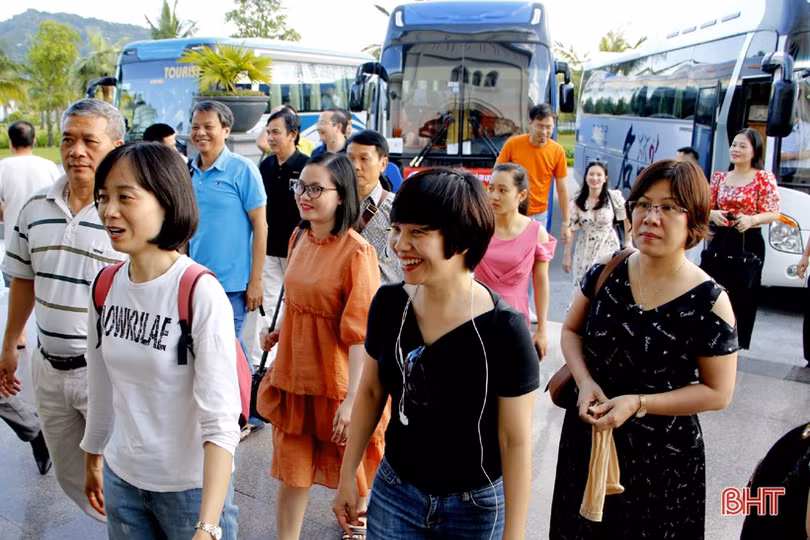 Hơn 200 công ty du lịch các tỉnh phía Bắc khảo sát, kết nối du lịch tại Hà Tĩnh