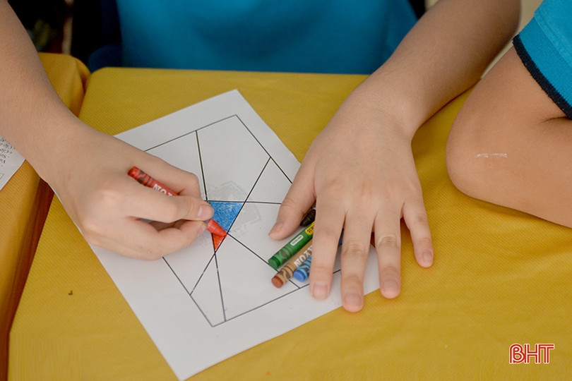 Học sinh Hà Tĩnh hứng thú trải nghiệm các hoạt động toán học