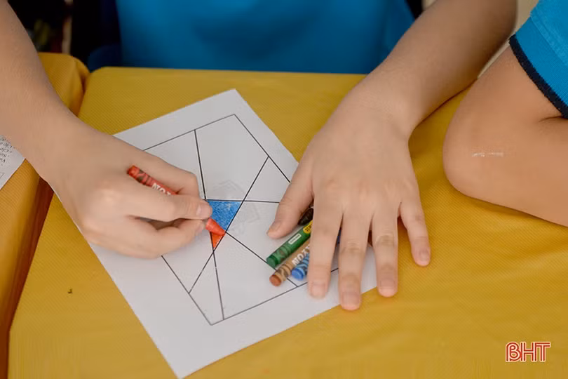 Học sinh Hà Tĩnh hứng thú trải nghiệm các hoạt động toán học