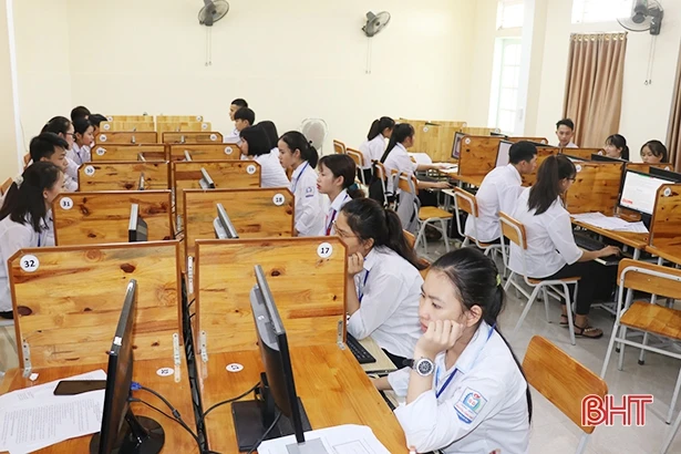 24 thí sinh Hà Tĩnh tranh tài vòng chung kết “Pháp luật học đường”
