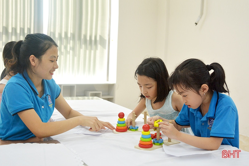 Học sinh Hà Tĩnh hứng thú trải nghiệm các hoạt động toán học