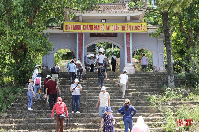 Hơn 200 công ty du lịch các tỉnh phía Bắc khảo sát, kết nối du lịch tại Hà Tĩnh