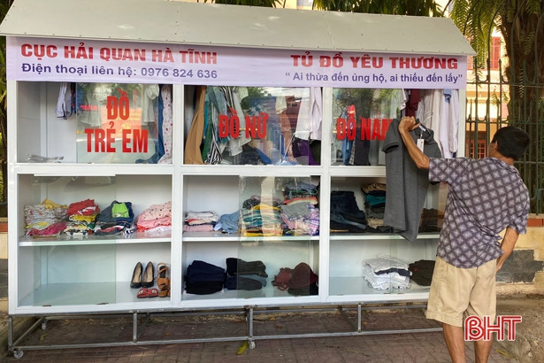 Tuổi trẻ Hải quan Hà Tĩnh khai trương “Tủ đồ yêu thương”