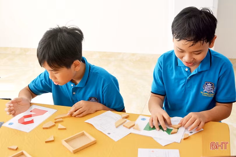 Học sinh Hà Tĩnh hứng thú trải nghiệm các hoạt động toán học