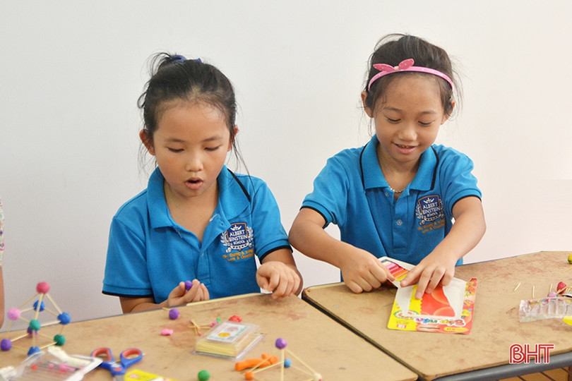 Học sinh Hà Tĩnh hứng thú trải nghiệm các hoạt động toán học