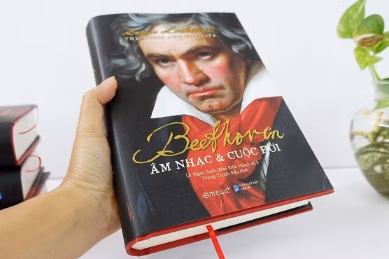 Âm nhạc và cuộc đời của thiên tài Beethoven gói gọn trong một cuốn sách