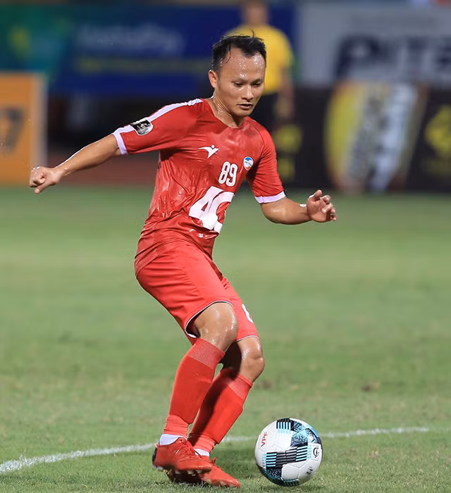 Ông Park đón tin xấu với chấn thương nặng của Trọng Hoàng