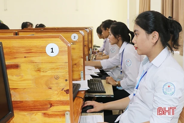 24 thí sinh Hà Tĩnh tranh tài vòng chung kết “Pháp luật học đường”