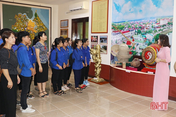 Bồi đắp, giáo dục truyền thống cách mạng cho thế hệ trẻ Thạch Hà