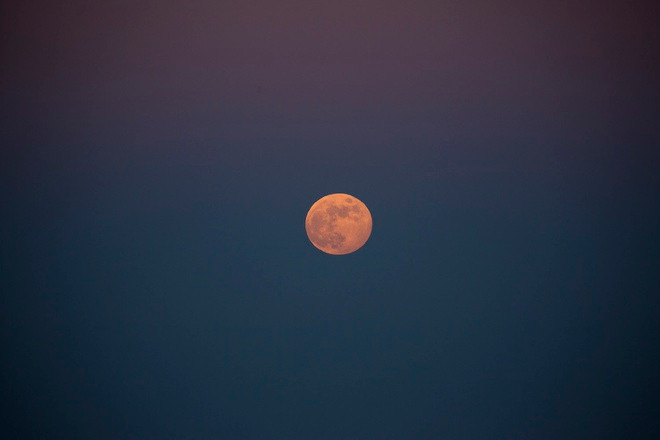 Hình ảnh ấn tượng của nguyệt thực đêm 6/6