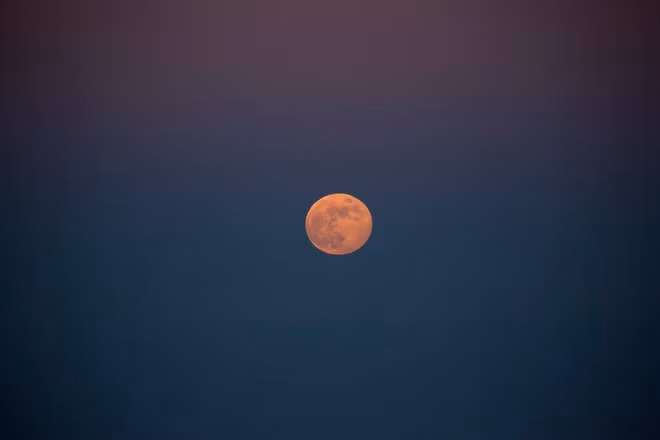 Hình ảnh ấn tượng của nguyệt thực đêm 6/6