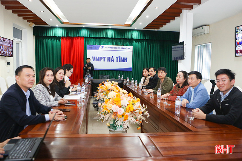 Các đại biểu tham dự lễ phát động tại điểm cầu Hà Tĩnh. a2.jpg