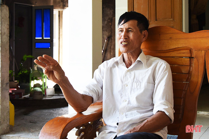 Bí thư chi bộ Nguyễn Sỹ Tiến kể về chặng đường hoạt động của mình. A7.jpg