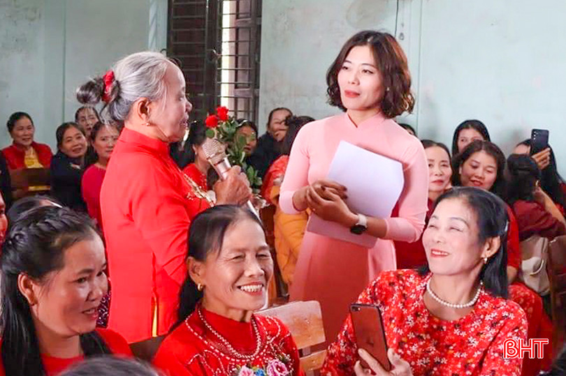 Hội viên phụ nữ xã Phù Lưu (Lộc Hà) hào hứng tham gia diễn đàn "Xây dựng gia đình hạnh phúc - bình đẳng giới" được tổ chức dịp Ngày quốc tế phụ nữ, dịp 8/3/ 2024. a3.jpg