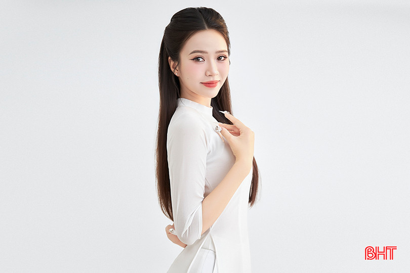 Nữ sinh Phan Thị Việt Ngọc (quê ở Lộc Hà)mong muốn có cơ hội thử vai trong phim của đạo diễn Lưu Trọng Ninh. b6.jpg