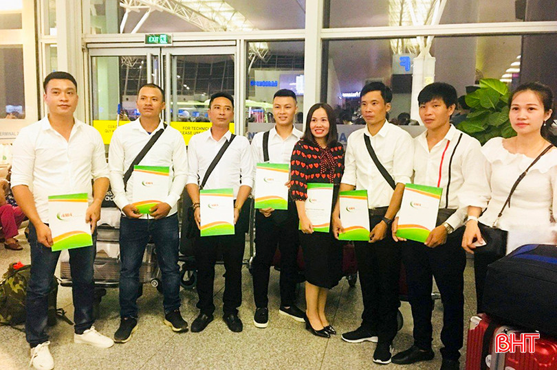 Các du học sinh được Công ty TNHH Thương mại và Hợp tác quốc tế AMA (TP Hà Tĩnh) tư vấn hoàn thành thủ tục, trước ngày nhập học tại các nước trên thế giới. a2.jpg