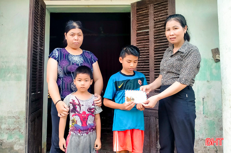 Công tác vận động hỗ trợ các hội viên nghèo và trẻ em có hoàn cảnh khó khăn luôn được chị Trần Thị Khuyên quan tâm thường xuyên. a4.jpg
