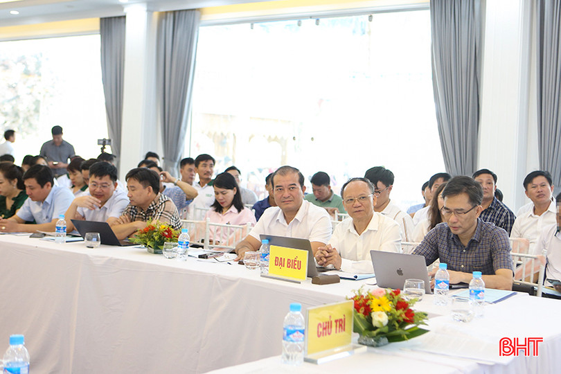 Các đại biểu tham dự chương trình. a2.jpg
