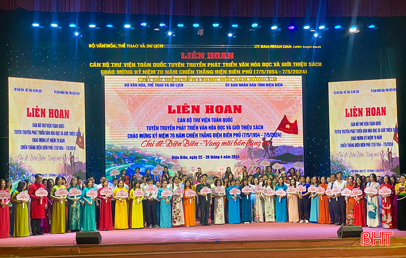 Liên hoan có sự tham gia của 42 đoàn cán bộ thư viện đến từ khắp các tỉnh, thành phố cả nước. b1.jpg
