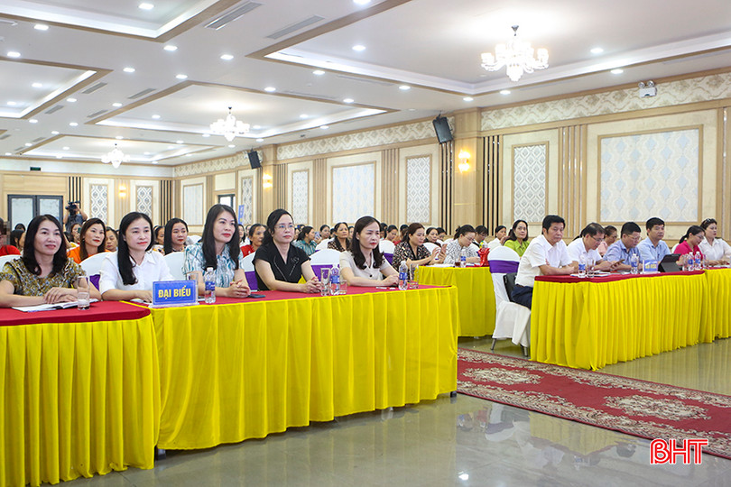 Các đại biểu tham gia buổi tọa đàm. a1.jpg