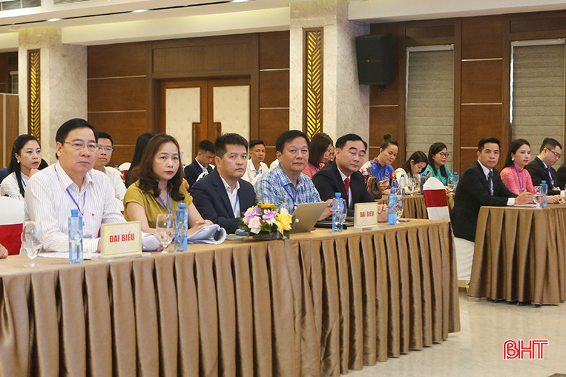Các đại biểu tham dự đại hội. a1.jpg