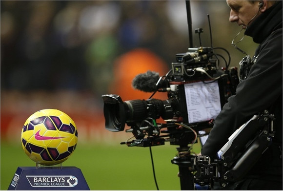 Bản quyền phát sóng Ngoại hạng Anh 3 mùa giải 2016-2019 đang là tâm điểm chú ý của người hâm mộ Việt Nam. Ảnh: Sky Sports.