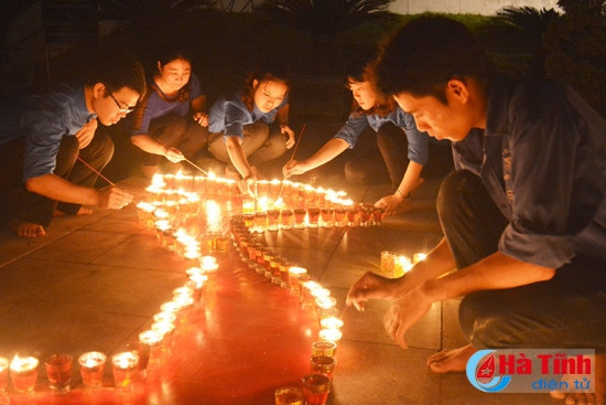 Thắp nến tri ân Tổng Bí thư Hà Huy Tập ảnh 1