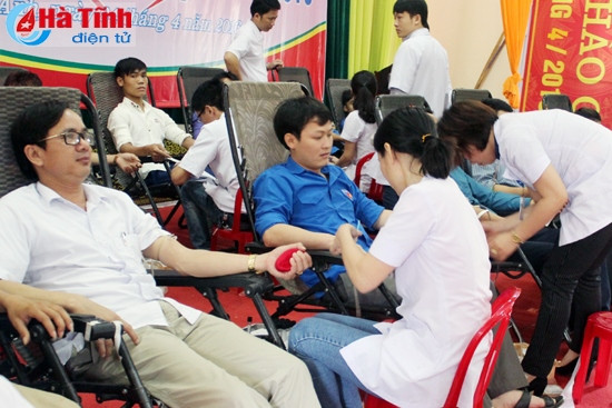 Ngay trong buổi sáng, BTC đã thu được hơn 300 đơn vị máu