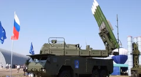 Hệ thống phòng không tầm trung Buk-M2E của Nga đang được nhiều nước quan tâm