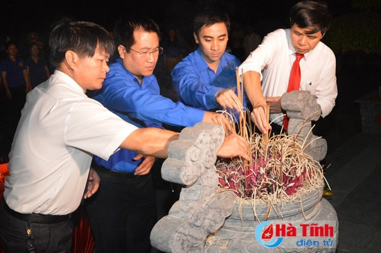 Thắp nến tri ân Tổng Bí thư Hà Huy Tập ảnh 2
