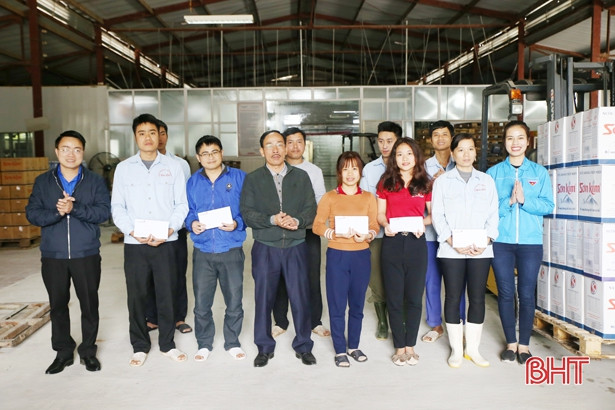 “Xuân yêu thương” đến với người nghèo, đối tượng chính sách Hương Sơn