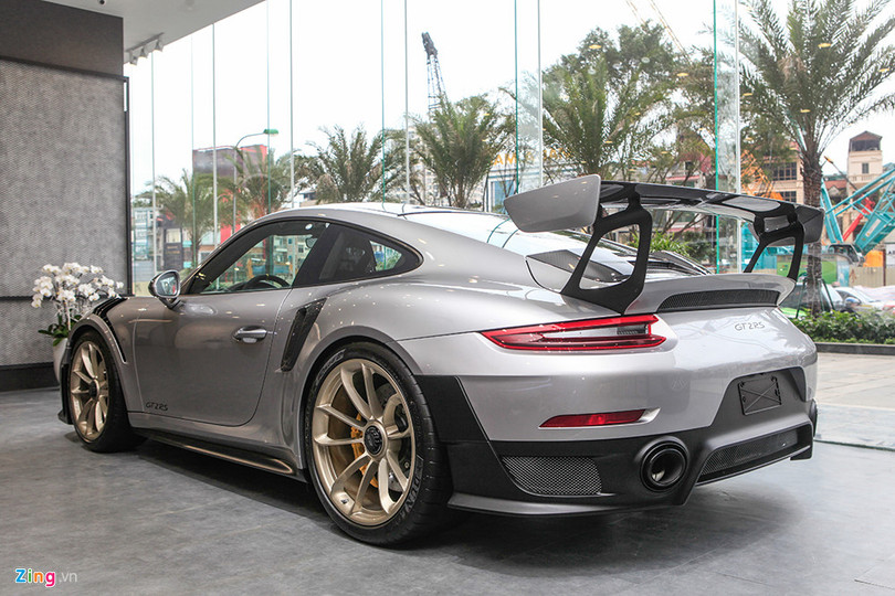 Chi tiết Porsche 911 GT2 RS mạnh nhất lịch sử, giá 20 tỷ ở Việt Nam